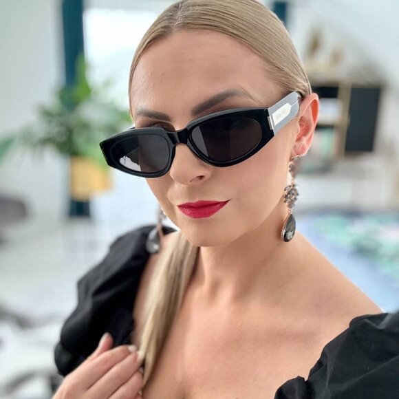 Saint Laurent SL618 001 Sunglasses Black Cat Eye Frame, Black Lenses main image 11